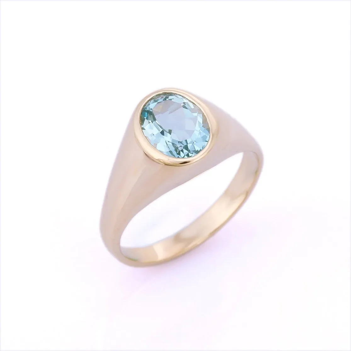 14K Yellow Gold Aquamarine Ring