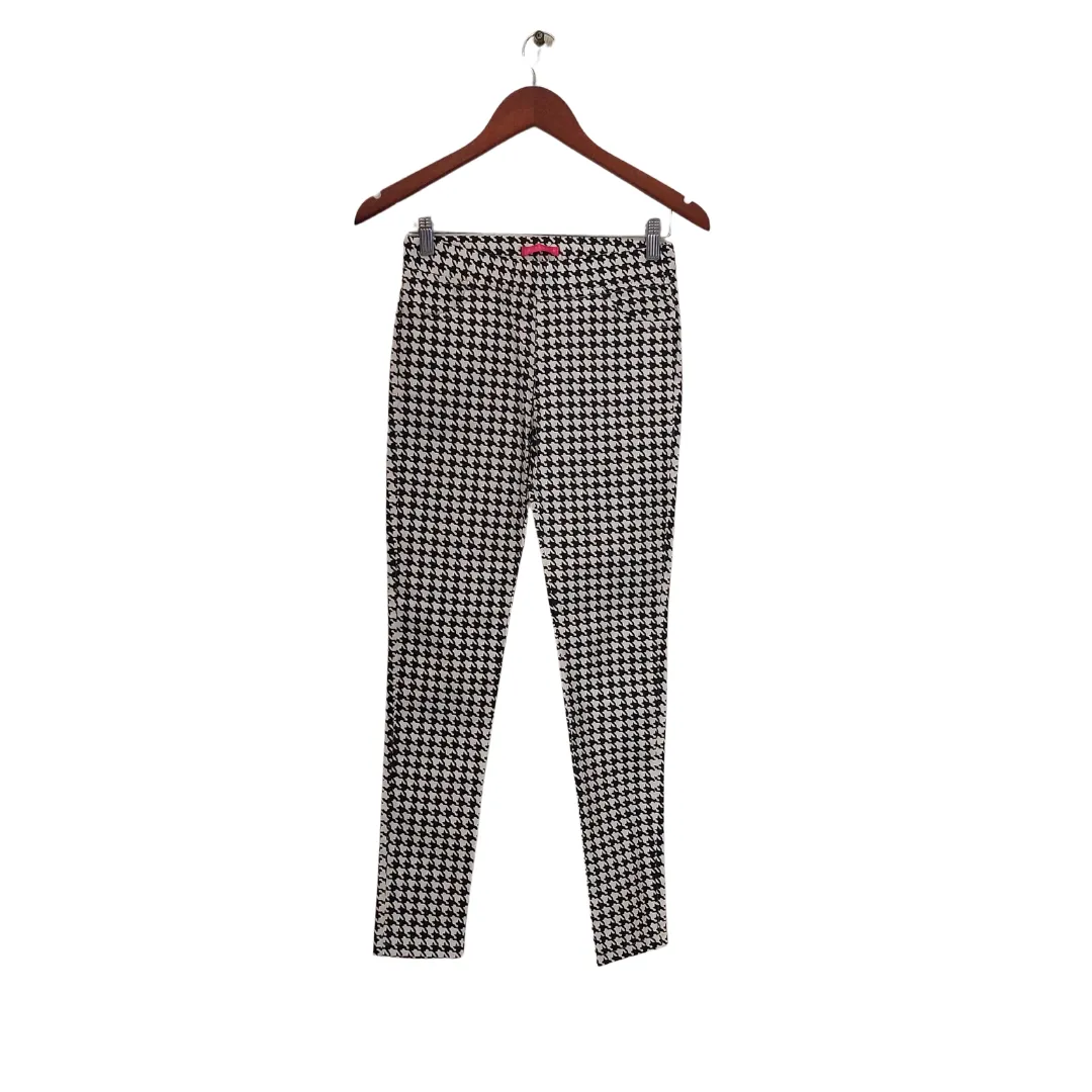 2XTREMEZ Black & White Houndstooth Print Pants | Gently Used |