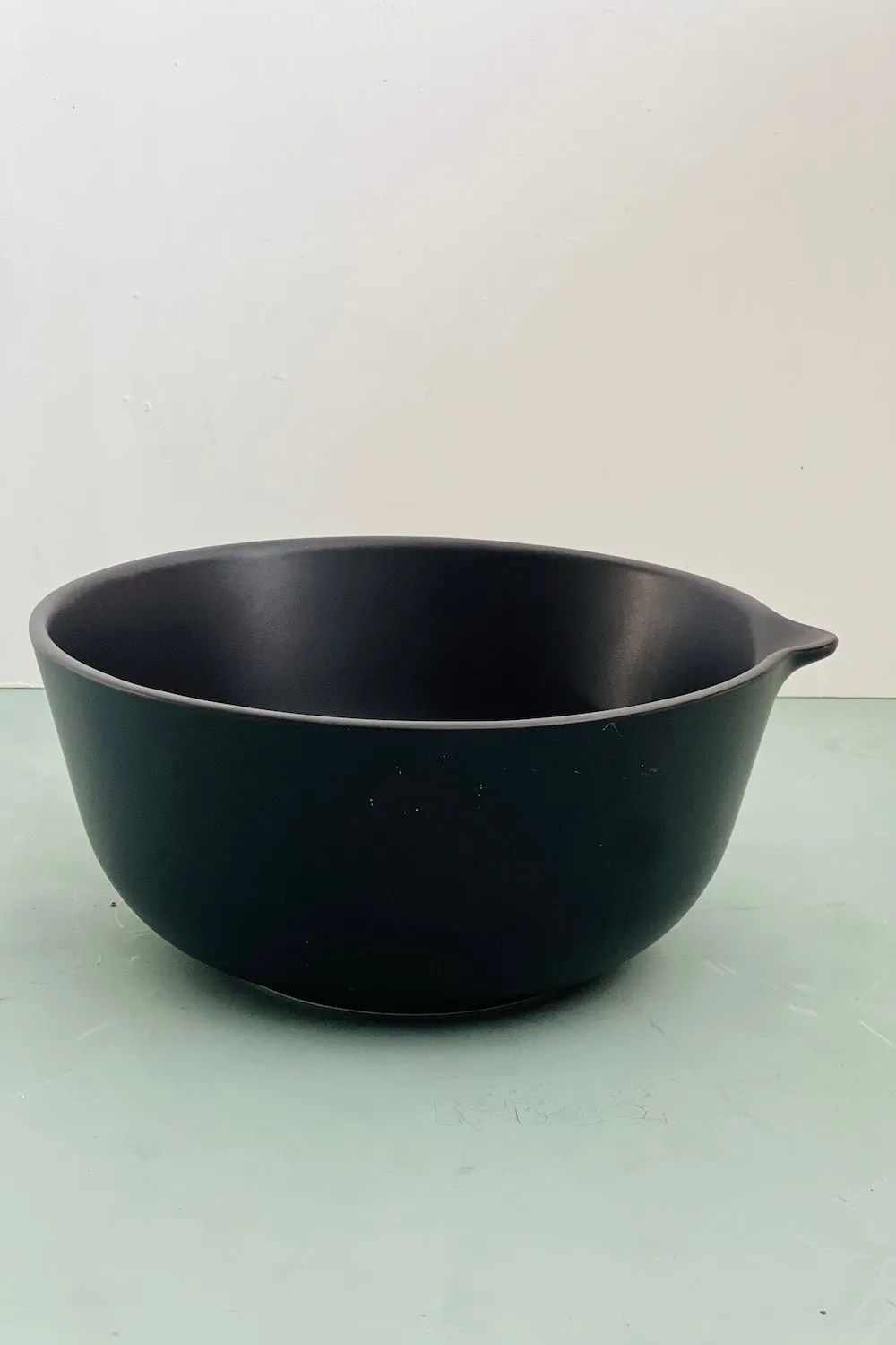 BLACK SALAD BOWL LARGE - CLICK & COLLECT ONLY