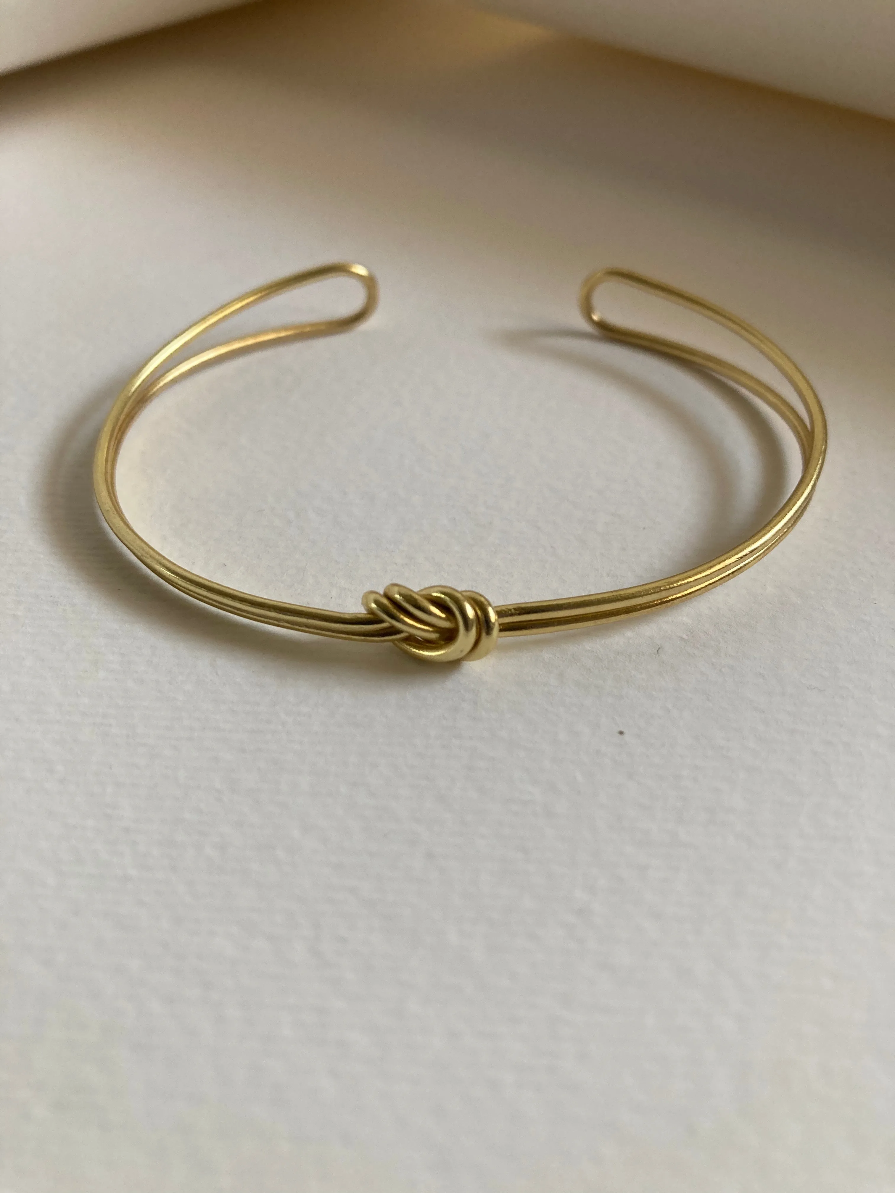 DOUBLE INFINITY KNOT CUFF