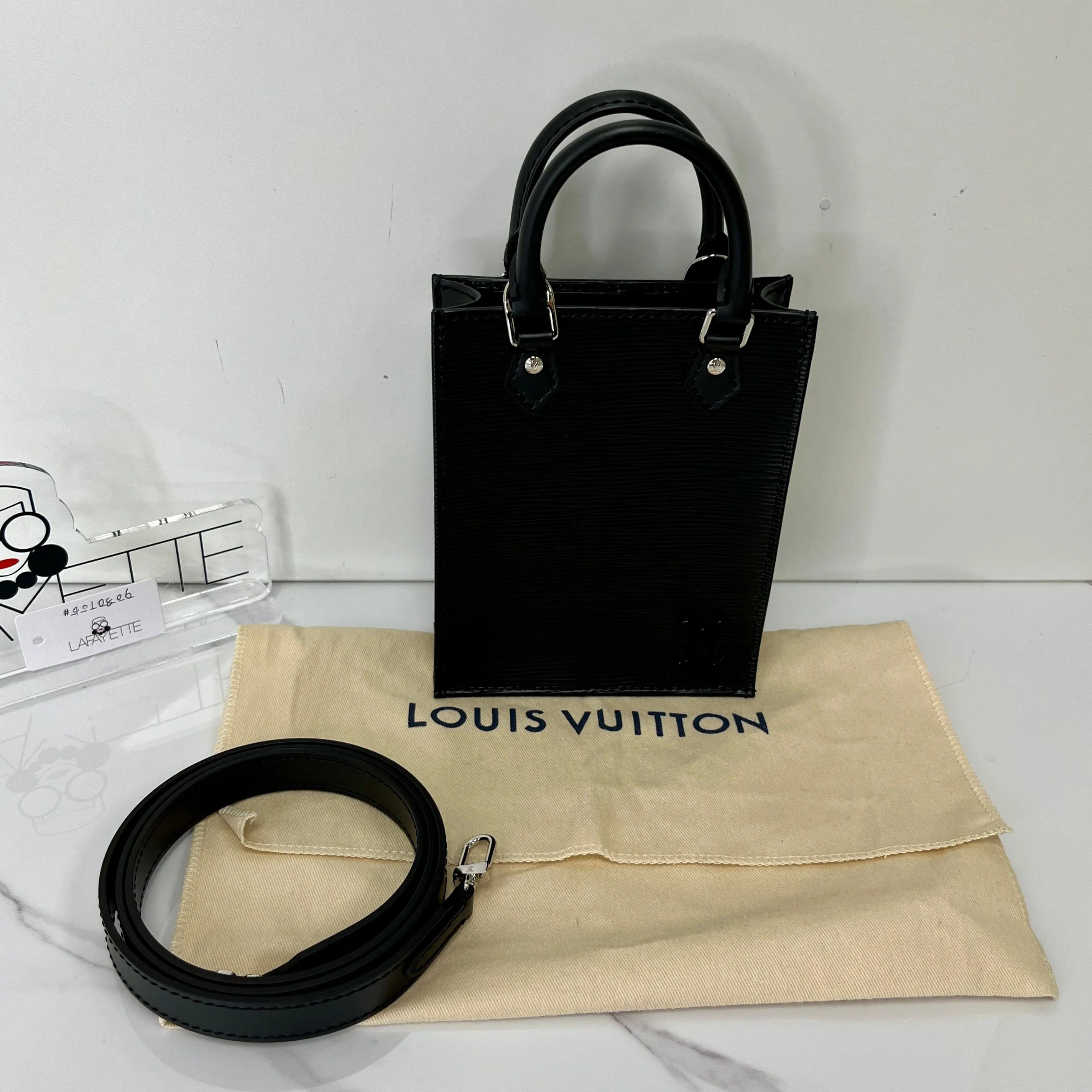 Louis Vuitton Petit Sac Plat