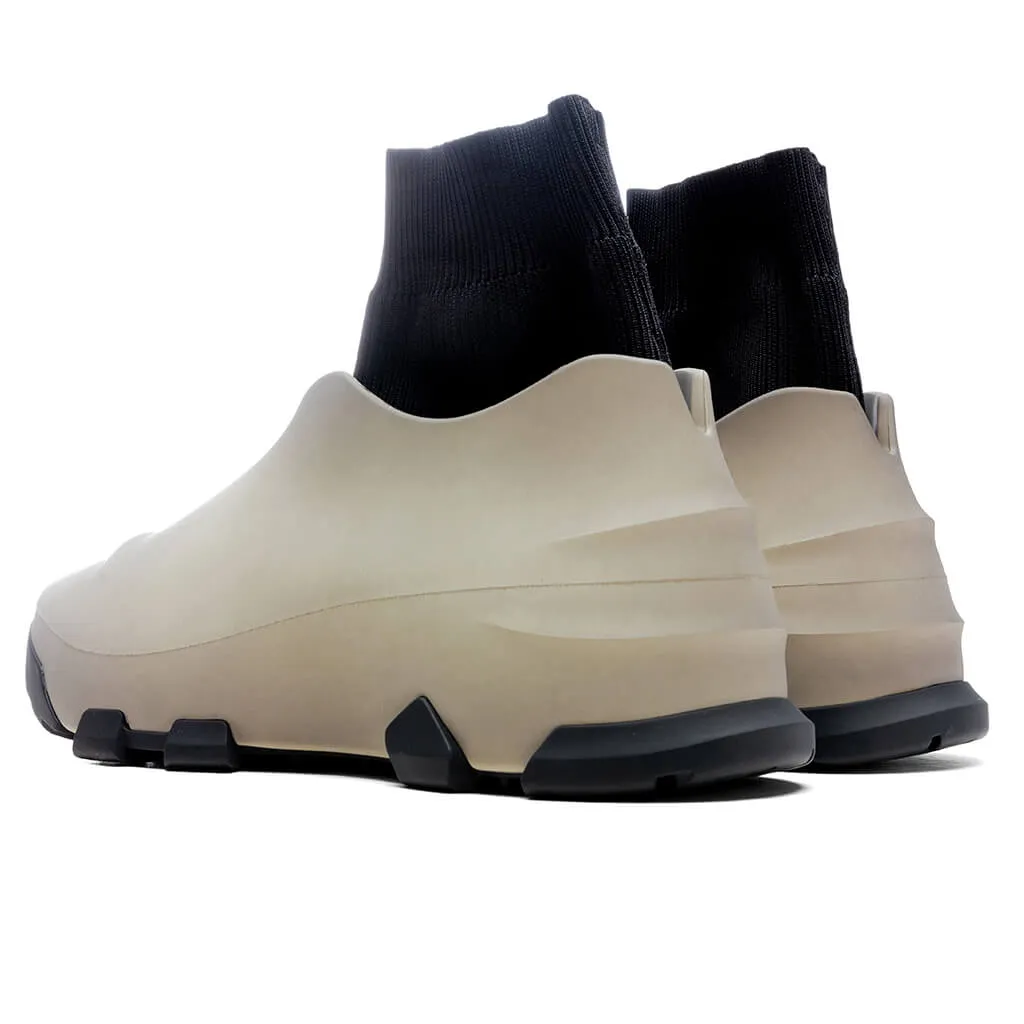 Monumental Mallow Hybrid - Cream/Black