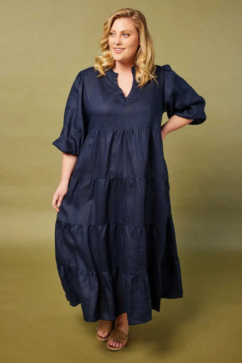 Sabre Linen V-Neck Dress in Navy